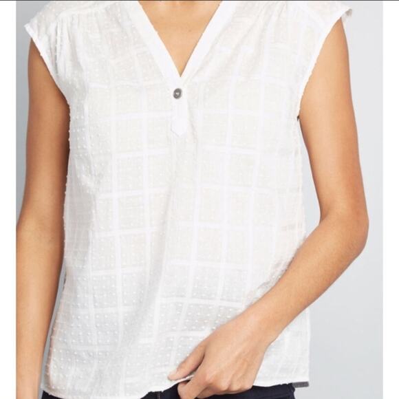 ModCloth Swiss dot window plane white blouse - Picture 3 of 10